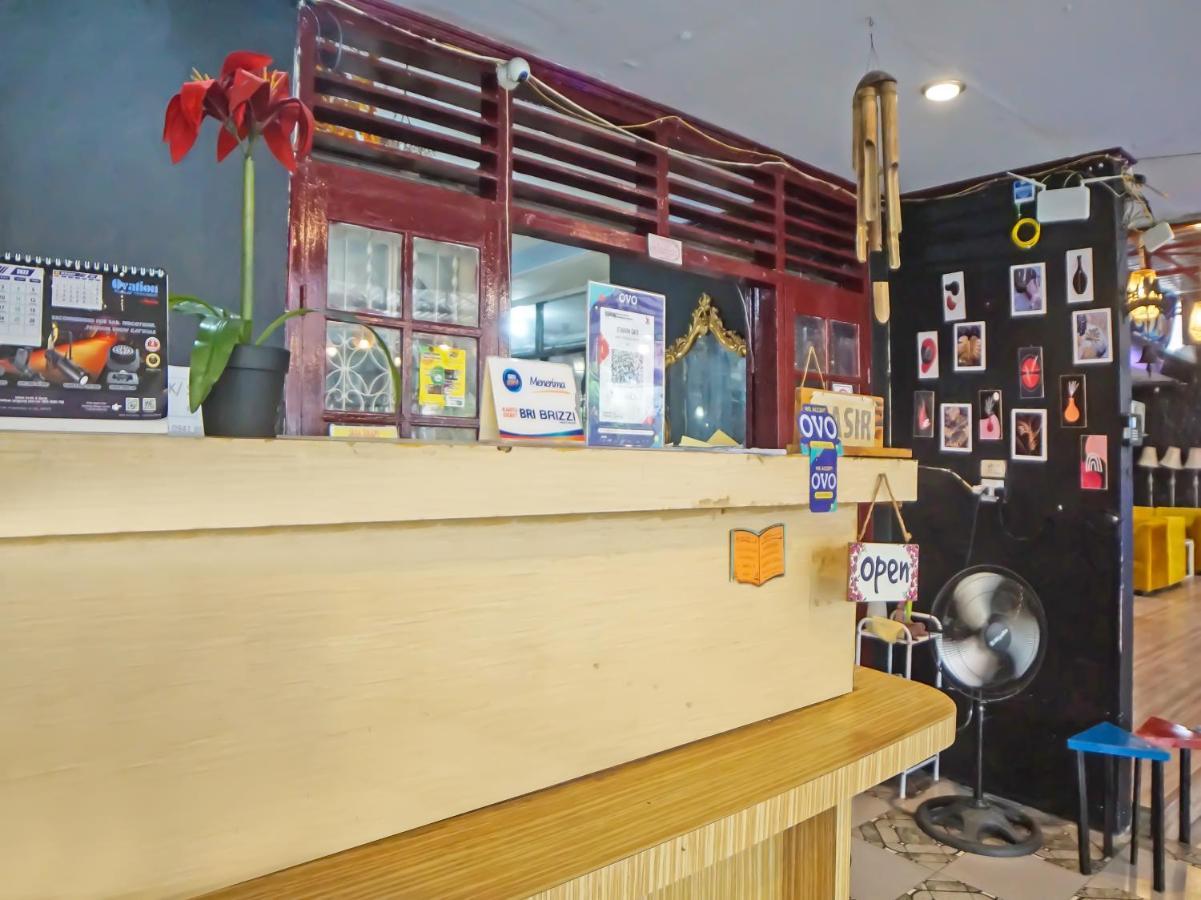 โอโย 990 สเตเดียน เรสซิเดนซ์ ชาเรียะห์ Hotel เมดาน ภายนอก รูปภาพ