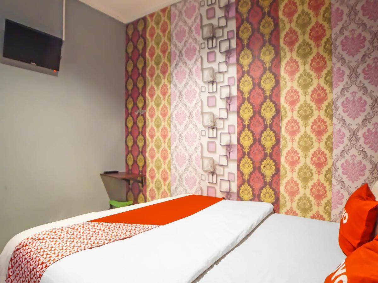 โอโย 990 สเตเดียน เรสซิเดนซ์ ชาเรียะห์ Hotel เมดาน ภายนอก รูปภาพ